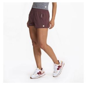 NWT Women’s Vuori Dash Running Shorts - Chestnut - Size M